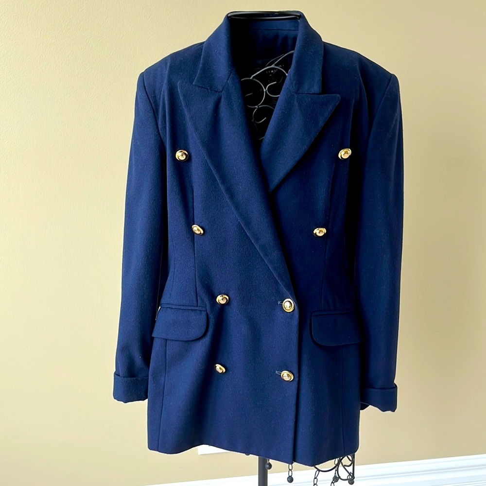 The Limited Collection blazer. Women’s small oversized fit
